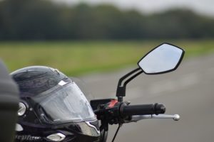 motorcycle helmet law image
